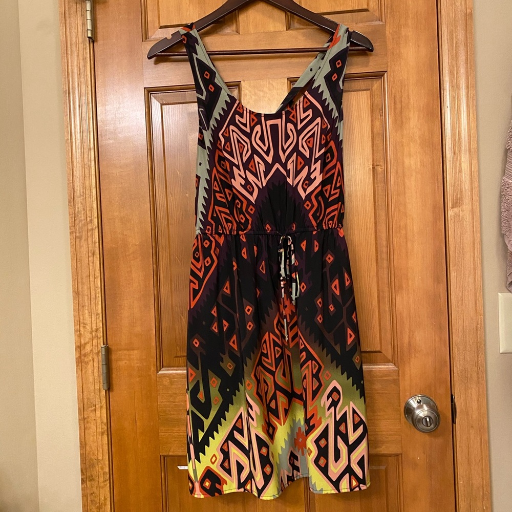 Sleeveless Knee-length Dress - vibrant colors